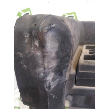 Recambio de peldaño izquierdo para renault serie t fg 4x2 cabina high-sleeper referencia OEM IAM 82574835  
