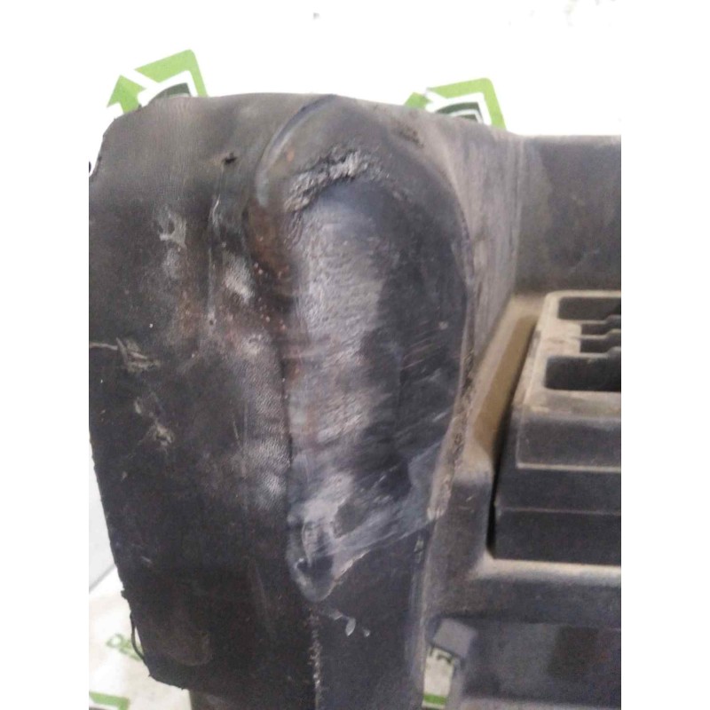 Recambio de peldaño izquierdo para renault serie t fg 4x2 cabina high-sleeper referencia OEM IAM 82574835 - Rojo 2