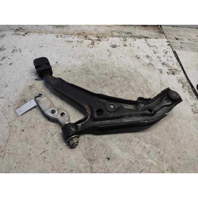 Recambio de brazo suspension inferior delantero derecho para nissan primera berl./familiar (p10/w10) básico referencia OEM IAM - Azul 2