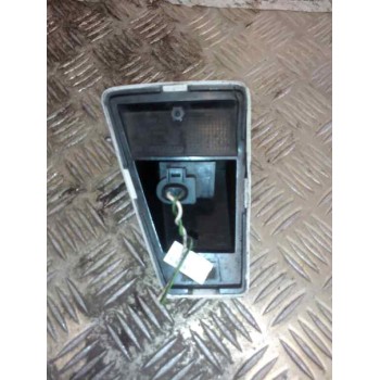 Recambio de piloto lateral derecho para volvo fh xxx fg 4x2 low largo (lh1 o l2h1) referencia OEM IAM 82355684  