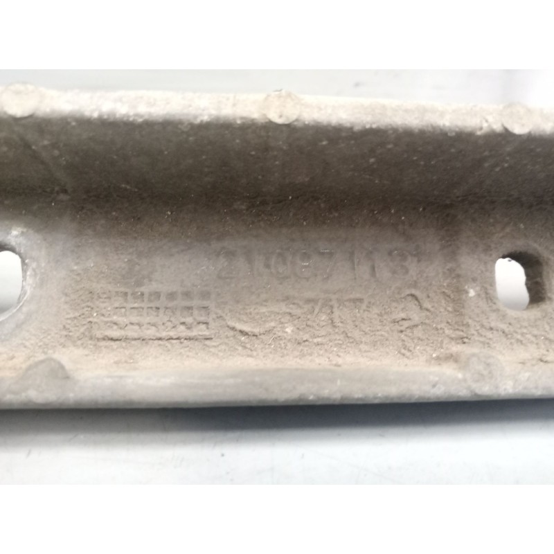 Recambio de soporte para renault hd 250.18 premium e2 6.2 diesel referencia OEM IAM 21087113  SOPORTE PELDAÑO DERECHO 3