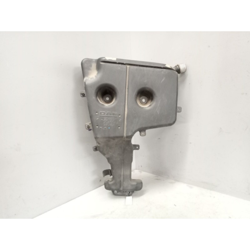 Recambio de deposito limpia para daf xf 106 480 referencia OEM IAM 2046541  