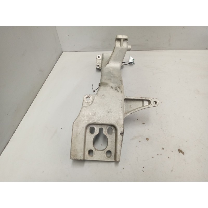 Recambio de soporte para renault hd 250.18 premium e2 6.2 diesel referencia OEM IAM  SOPORTE PELDAÑO DERECHO 2