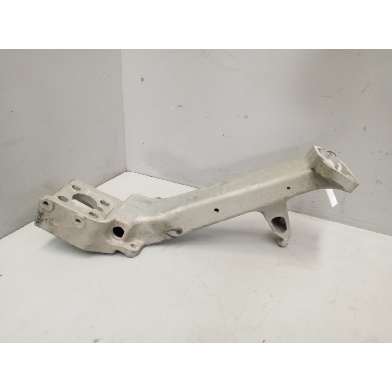 Recambio de soporte para renault hd 250.18 premium e2 6.2 diesel referencia OEM IAM  SOPORTE PELDAÑO DERECHO 3