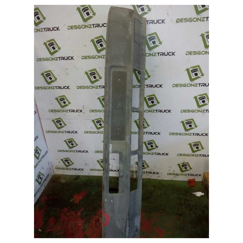 Recambio de paragolpes delantero para iveco serie m chasis  (145-17) 130 kw tráfico urbano referencia OEM IAM   