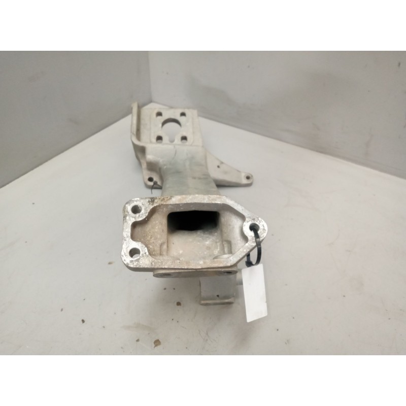 Recambio de soporte para renault hd 250.18 premium e2 6.2 diesel referencia OEM IAM  SOPORTE PELDAÑO DERECHO 4