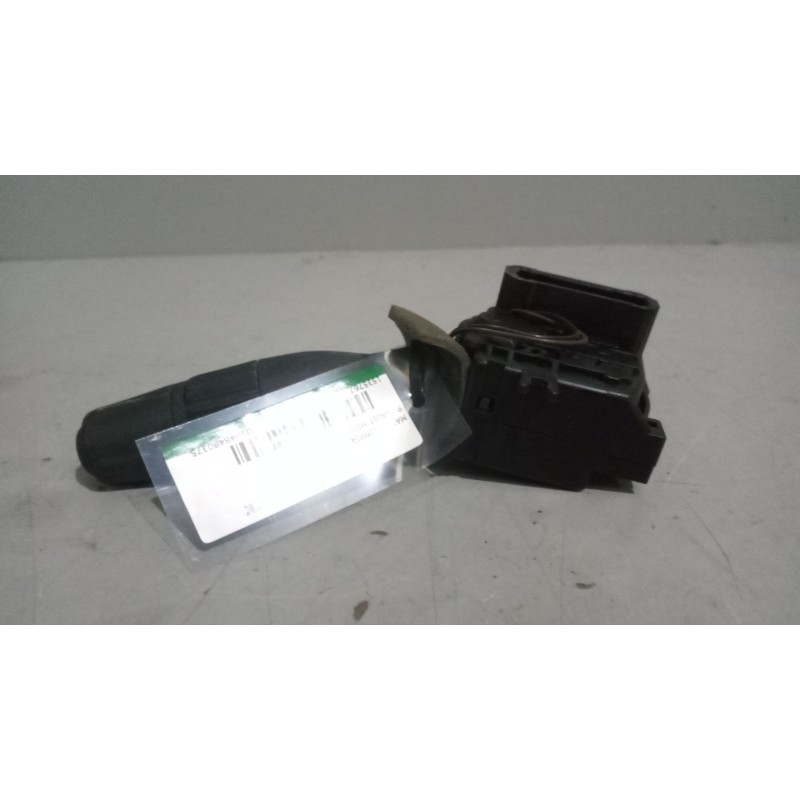 Recambio de mando limpia para renault midlum referencia OEM IAM 501048480375 - Blanco 4