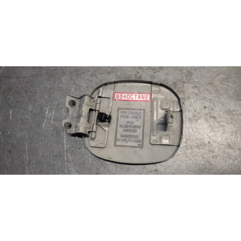 Recambio de tapa exterior combustible para mitsubishi colt (cj0) 1600 glx referencia OEM IAM 2