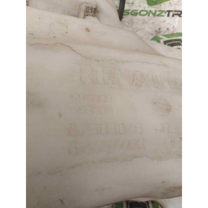 Recambio de deposito limpia para renault serie t fg 4x2 cabina high-sleeper referencia OEM IAM 82303046 82407406 - Rojo 2