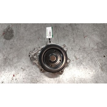 Recambio de bomba agua para toyota avensis (_t25_) 2.0 d-4d (adt250_) referencia OEM IAM   