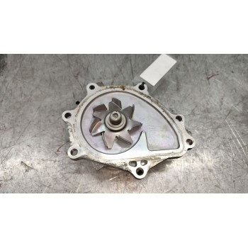 Recambio de bomba agua para toyota avensis (_t25_) 2.0 d-4d (adt250_) referencia OEM IAM   