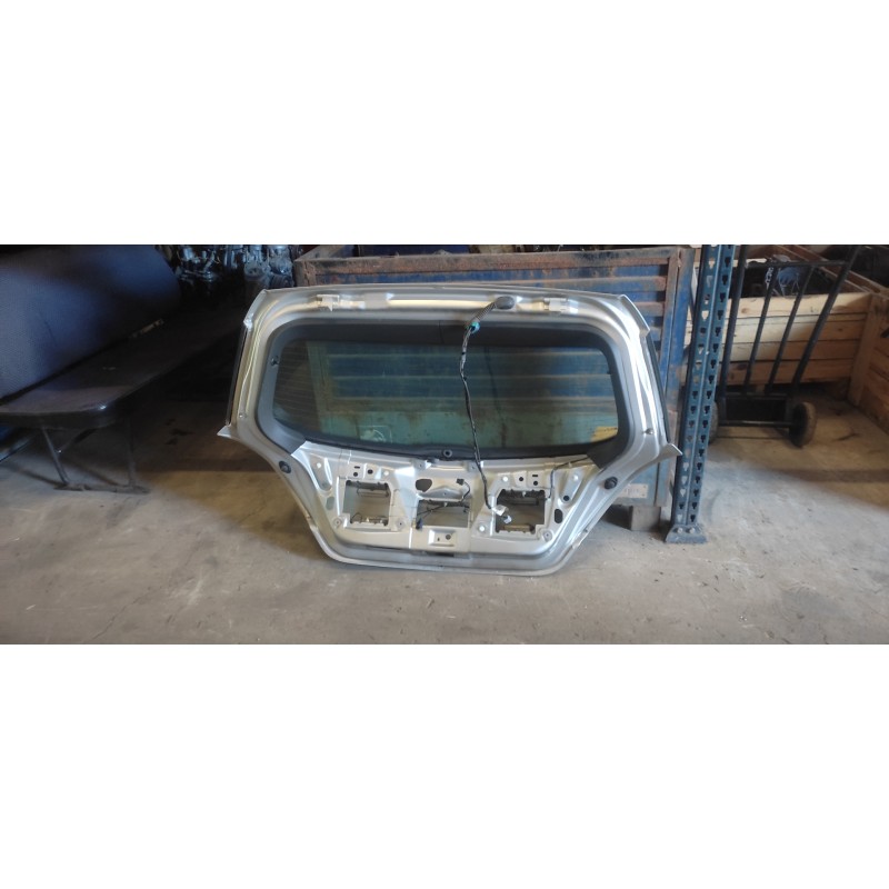 Recambio de porton trasero para opel astra h berlina cosmo referencia OEM IAM 3