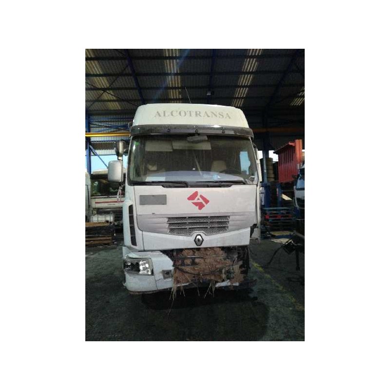 RENAULT PREMIUM LANDER