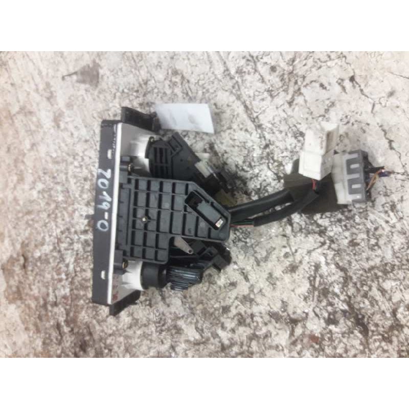 Recambio de mando calefaccion / aire acondicionado para kia rio ipanema berlina referencia OEM IAM - Gris 4