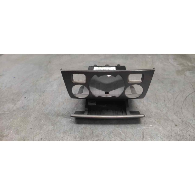 Recambio de cenicero para peugeot 308 sport referencia OEM IAM 9658691077 - Gris 2