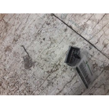 Recambio de warning para daewoo kalos 1.4 sr referencia OEM IAM 864W0140 8 PINS 