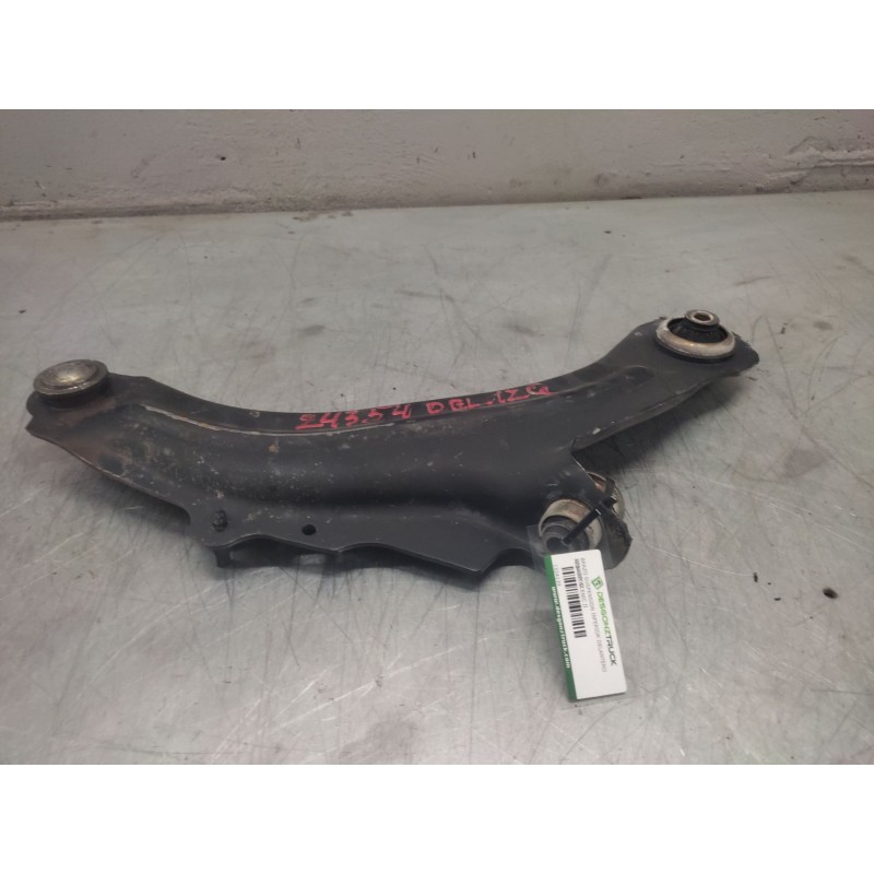 Recambio de brazo suspension inferior delantero izquierdo para renault scenic ii 1.5 dci diesel referencia OEM IAM 3