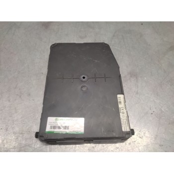Recambio de caja reles / fusibles para renault scenic ii 1.5 dci diesel referencia OEM IAM 8200351182  
