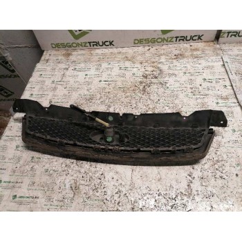Recambio de rejilla delantera para ford focus berlina (cap) ambiente (d) referencia OEM IAM 4M518138AF  