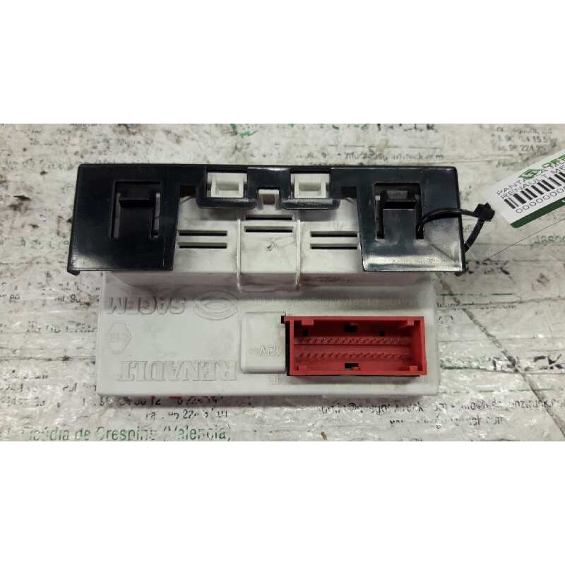 Recambio de pantalla multifuncion para renault megane ii berlina 5p confort authentique referencia OEM IAM 8200107839 - Gris 3