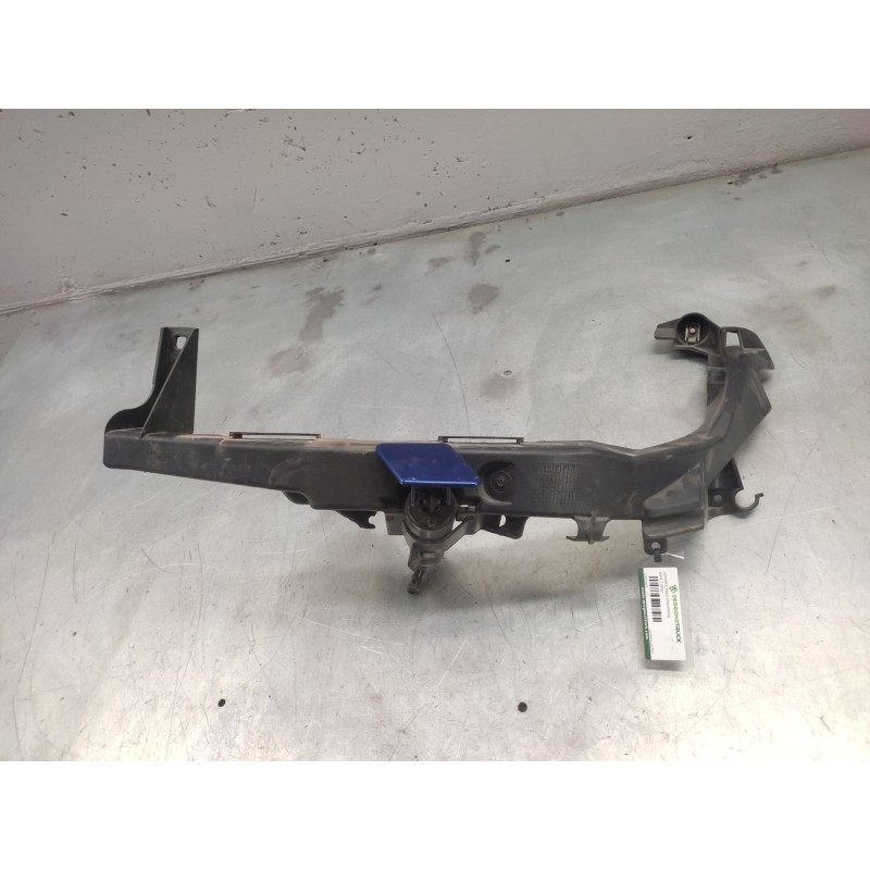 Recambio de soporte faro izquierdo para bmw 3 (e90) 320 d referencia OEM IAM 51647116707  