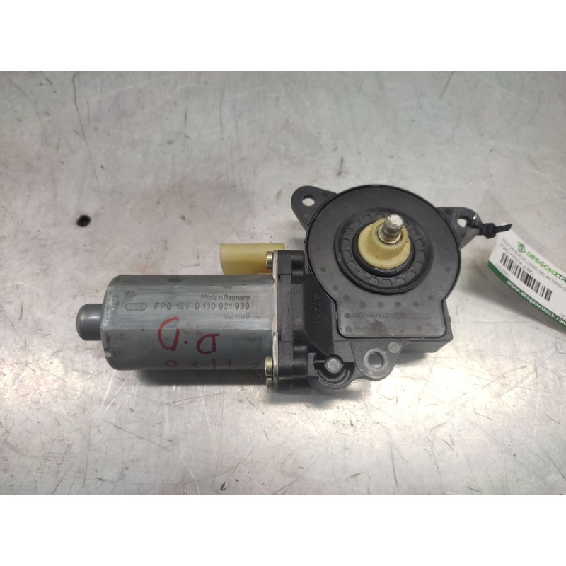 Recambio de motor elevalunas delantero derecho para ford fiesta (cbk) ambiente referencia OEM IAM 0130821939  