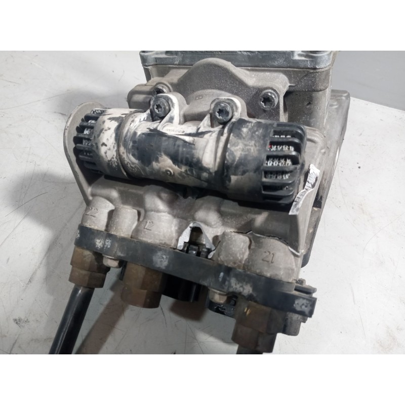 Recambio de valvula aire para iveco stralis (ad/at) fs at t/p    4x2 larga distancia referencia OEM IAM 033835 - Blanco 3
