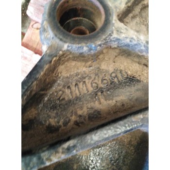 Recambio de soporte para renault serie t fg 4x2 cabina high-sleeper referencia OEM IAM 21116690 82232587 IZQUIERDA