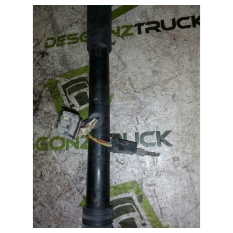 Recambio de brazo retrovisor izquierdo para renault magnum e-tech 2000  fas gv 4 x 2 larga distancia referencia OEM IAM - Blanco 2