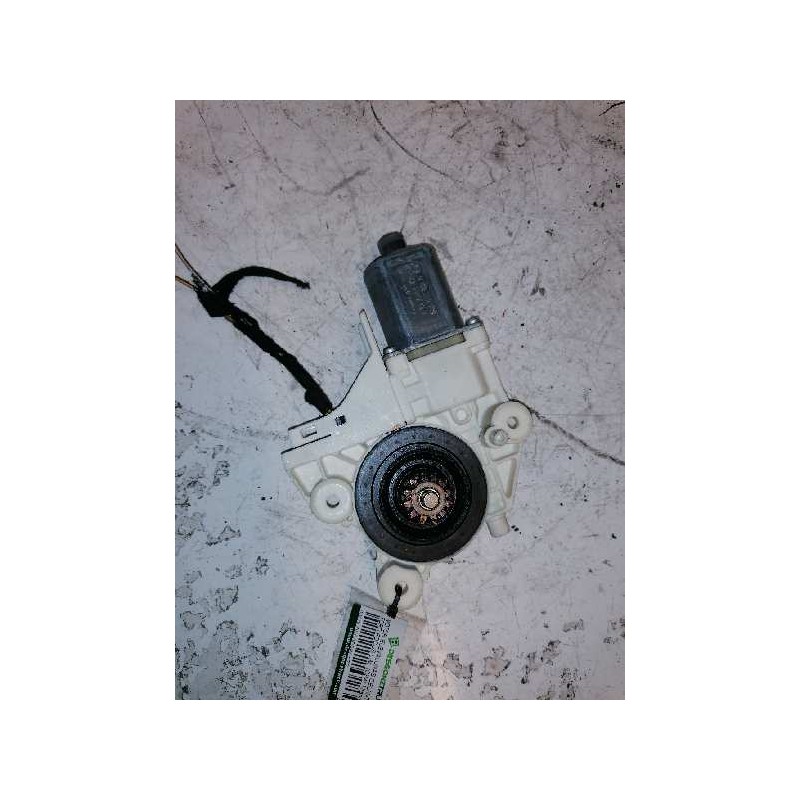 Recambio de motor elevalunas delantero derecho para ford focus lim. (cb4) titanium referencia OEM IAM 4M5T14553 0130822216 2 CAB - Blanco