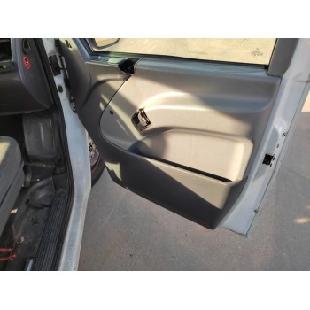 mercedes-benz vito (w638) combi del año 2000