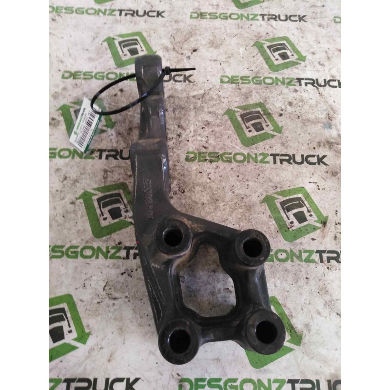 Recambio de soporte para renault serie t fg 4x2 cabina high-sleeper referencia OEM IAM 21196590 DERECHO SOPORTE CABINA TRASERO - Rojo
