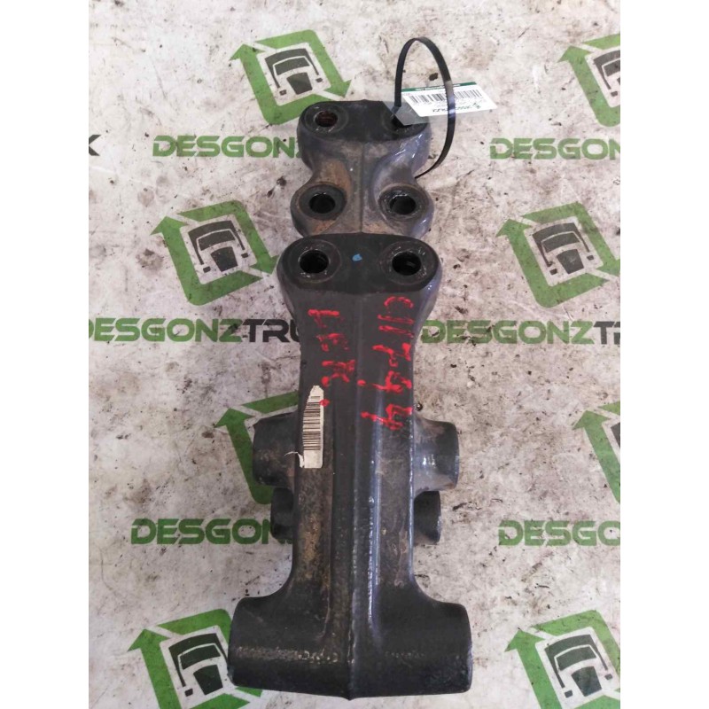 Recambio de soporte para renault serie t fg 4x2 cabina high-sleeper referencia OEM IAM 21196590 DERECHO SOPORTE CABINA TRASERO - Rojo 3
