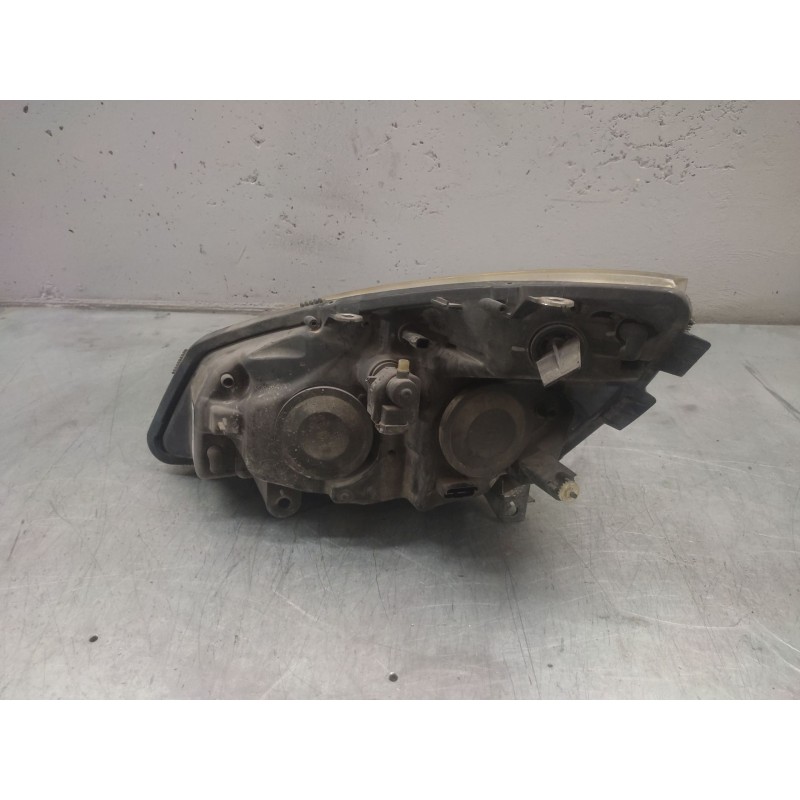 Recambio de faro derecho para renault scenic ii 1.5 dci diesel referencia OEM IAM 2