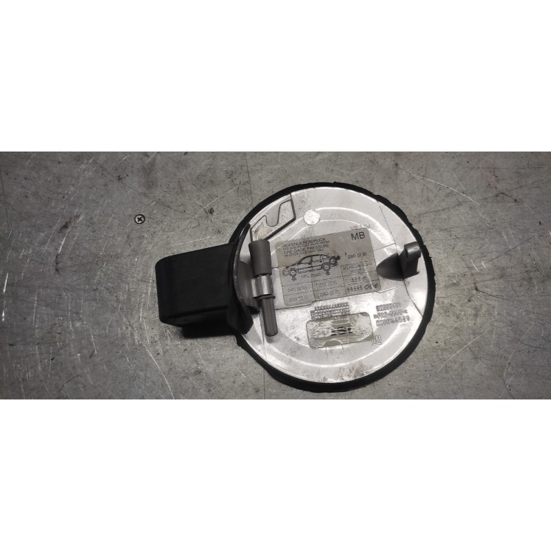 Recambio de tapa exterior combustible para opel astra g berlina club referencia OEM IAM 2