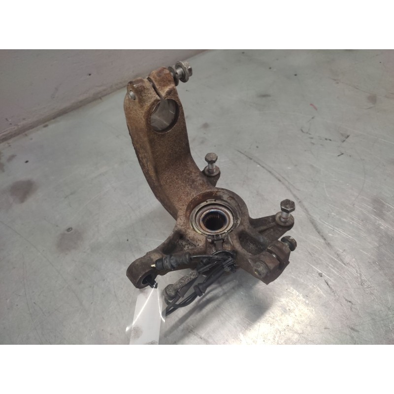 Recambio de mangueta delantera izquierda para renault scenic ii 1.5 dci diesel referencia OEM IAM 2