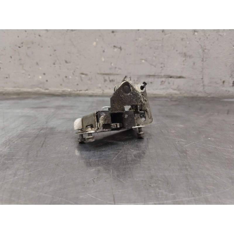 Recambio de cerradura puerta corredera derecha para iveco daily config. paquetería cabina simple 35s... batalla 3750 referencia - Blanco
