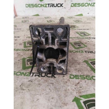 Recambio de soporte guardabarros trasero para renault serie t fg 4x2 cabina high-sleeper referencia OEM IAM   
