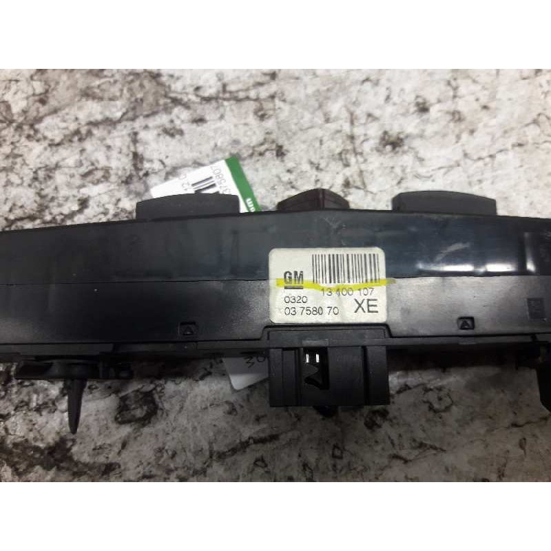 Recambio de warning para opel astra gtc cosmo referencia OEM IAM 03758070 13100107 - Blanco 2