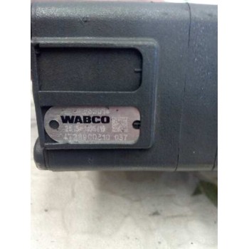 Recambio de valvula aire para daf serie xf105.xxx fsa 4x2 space-cab referencia OEM IAM 1888014 4728900310 WABCO