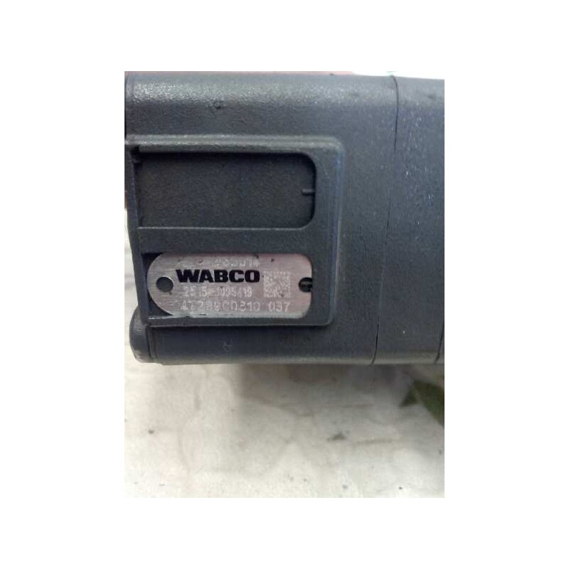 Recambio de valvula aire para daf serie xf105.460 fsa 4x2 space-cab referencia OEM IAM 1888014 4728900310 WABCO 4