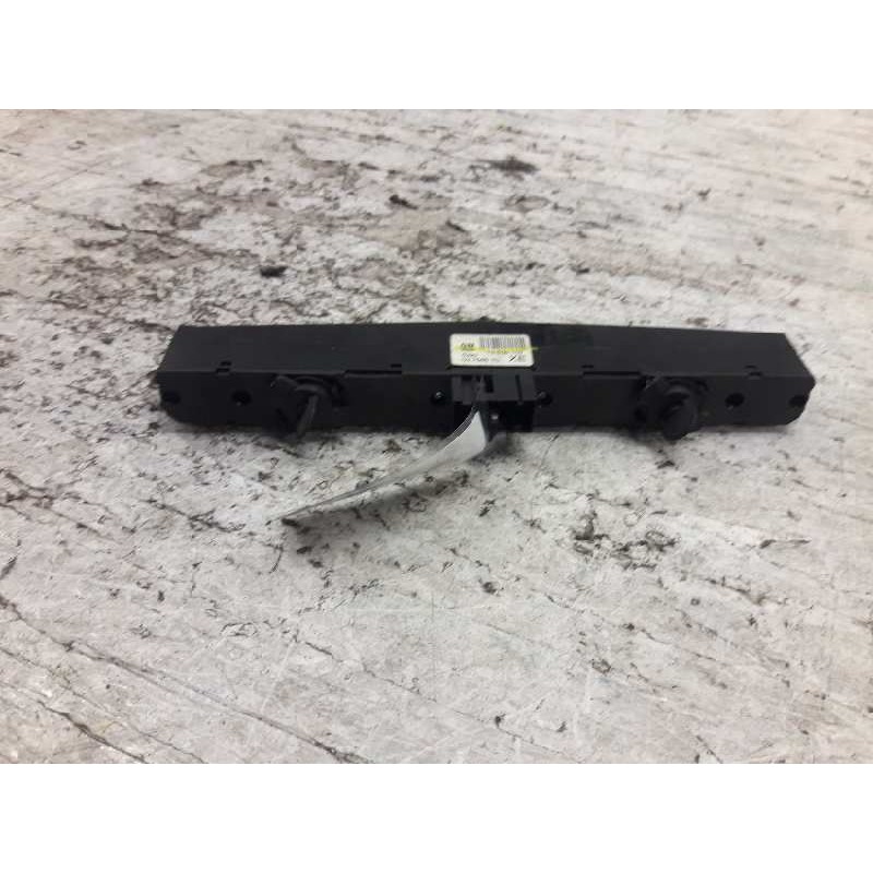Recambio de warning para opel astra gtc cosmo referencia OEM IAM 03758070 13100107 - Blanco 4
