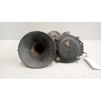 Recambio de claxon para volvo fh xxx 12.8 diesel referencia OEM IAM 21246652  