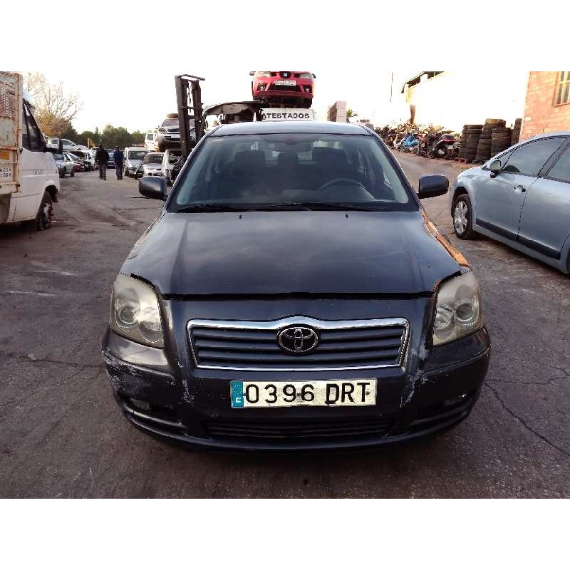 TOYOTA AVENSIS BERLINA (T25)