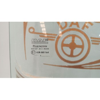 Recambio de luna delantera derecha para daf serie xf105.xxx 12.9 diesel referencia OEM IAM 1284624  