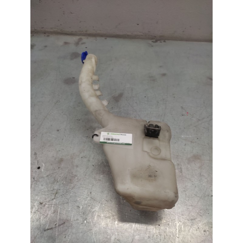 Recambio de deposito limpia para ford fiesta (cbk) ambiente referencia OEM IAM 2S6117618AD  