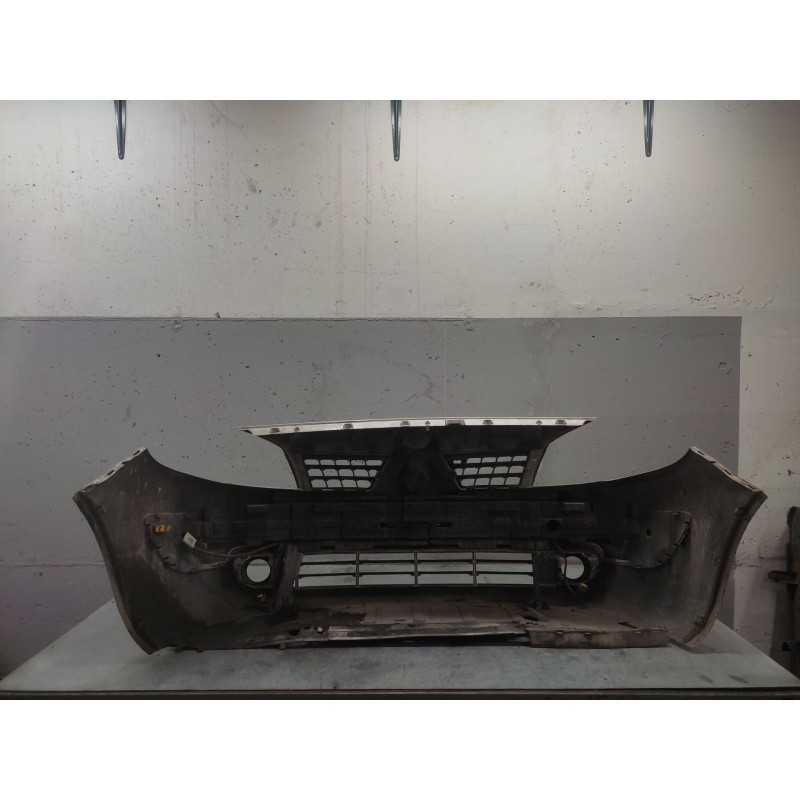 Recambio de paragolpes delantero para renault scenic ii 1.5 dci diesel referencia OEM IAM 2