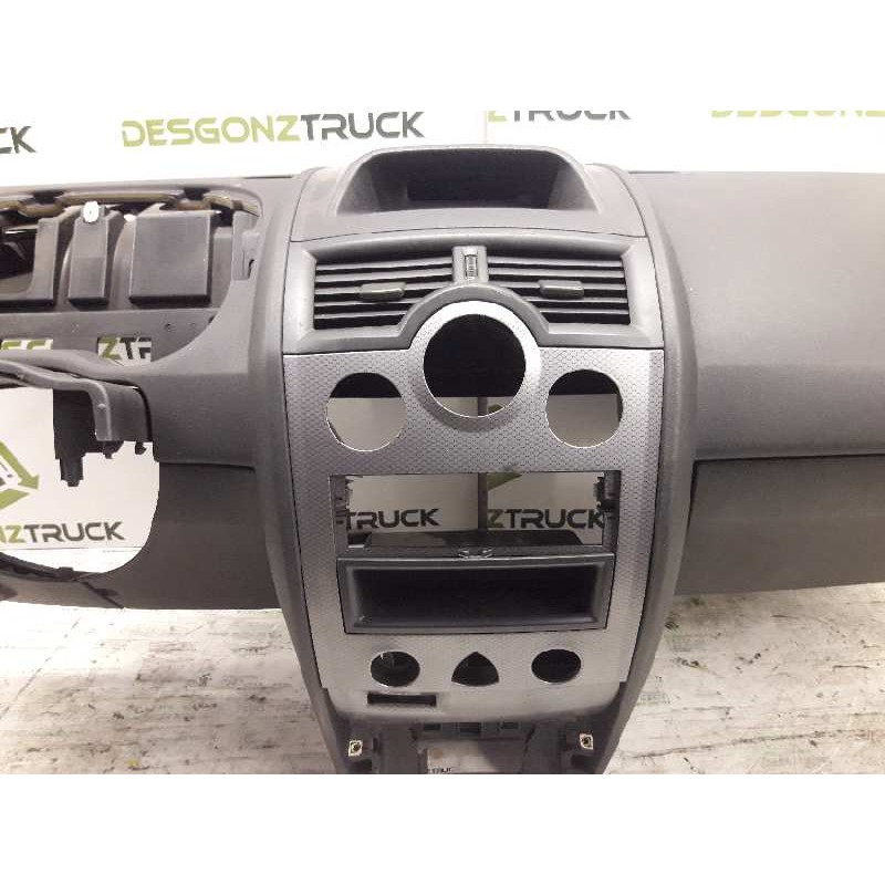 Recambio de salpicadero para renault megane ii berlina 5p authentique referencia OEM IAM 6