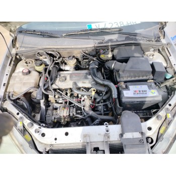 ford focus berlina (cak) del año 2000