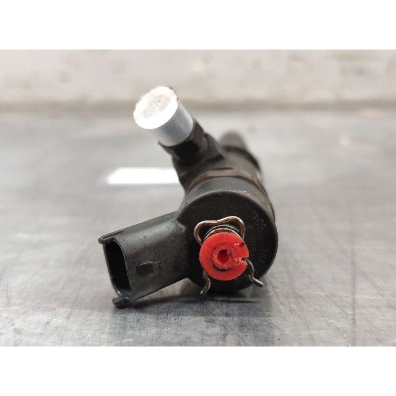 Recambio de inyector para iveco daily config. paquetería cabina simple 35s... batalla 3750 referencia OEM IAM 504088755 - Blanco 3